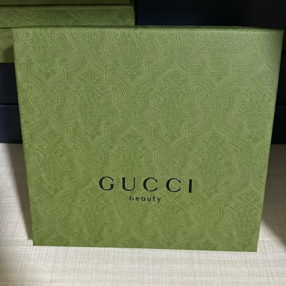 Gucci floral gift box